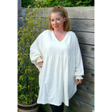 Fiona Batwing Top Cream (sz 20-28)