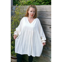 Fiona Batwing Top Cream (sz 20-28)