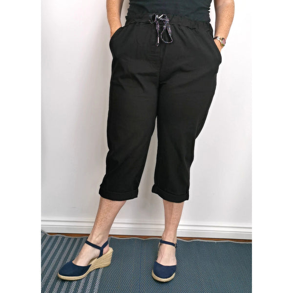 Jessie 3/4 Length Magic Trousers Black (sz 16-24)