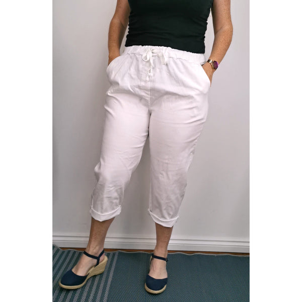 Jessie 3/4 Length Magic Trousers White (sz 16-24)